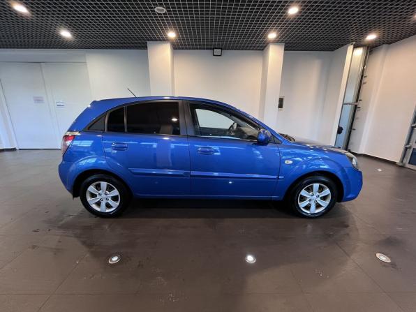 Kia Rio II Рестайлинг с пробегом 2011 года, цена 640 000 рублей, 147525 км, хэтчбек, Автокод Объявления
