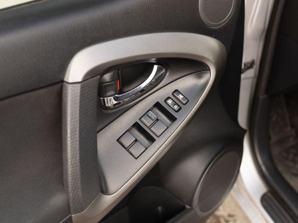 Toyota RAV4 III (XA30) Рестайлинг с пробегом 2011 года, цена 1 225 000 рублей, 208412 км, внедорожник, Автокод Объявления