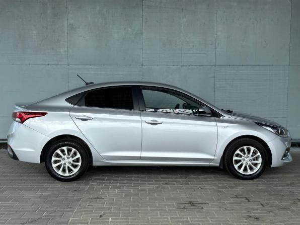 Hyundai Solaris II с пробегом 2019 года, цена 1 310 000 рублей, 153613 км, седан, Автокод Объявления