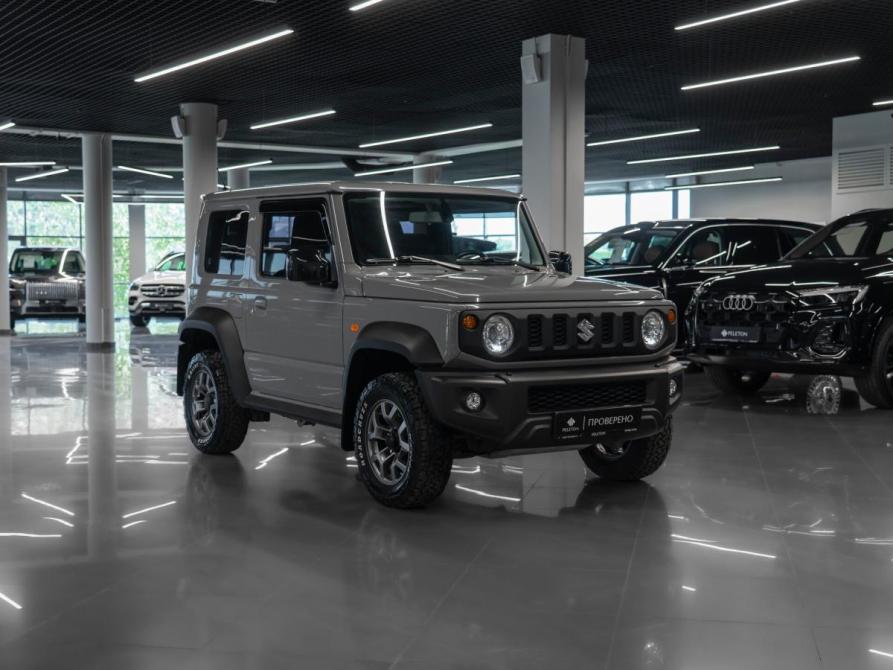 Suzuki Jimny IV Москва  - изображение 2