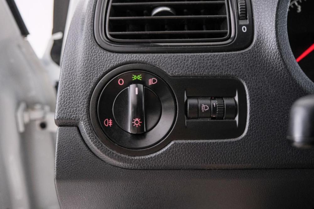 Volkswagen Polo V Рестайлинг Красноярск  - изображение 17