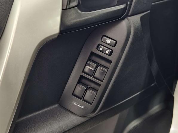 Toyota Land Cruiser Prado 150 Series Рестайлинг 2 с пробегом 2018 года, цена 4 200 000 рублей, 263833 км, внедорожник, Автокод Объявления