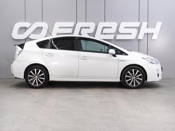 Toyota Prius III (XW30) с пробегом 2009 года, цена 1 010 000 рублей, 242544 км, лифтбек, Автокод Объявления
