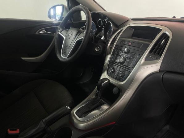 Opel Astra J с пробегом 2011 года, цена 620 000 рублей, 192075 км, хэтчбек, Автокод Объявления