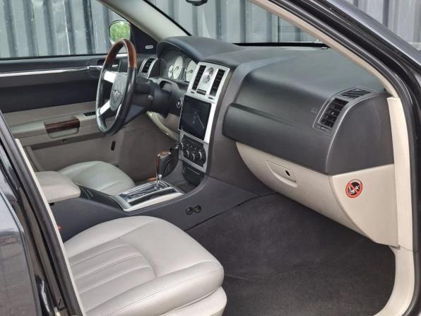 Chrysler 300C I с пробегом 2005 года, цена 750 000 рублей, 370000 км, седан, Автокод Объявления