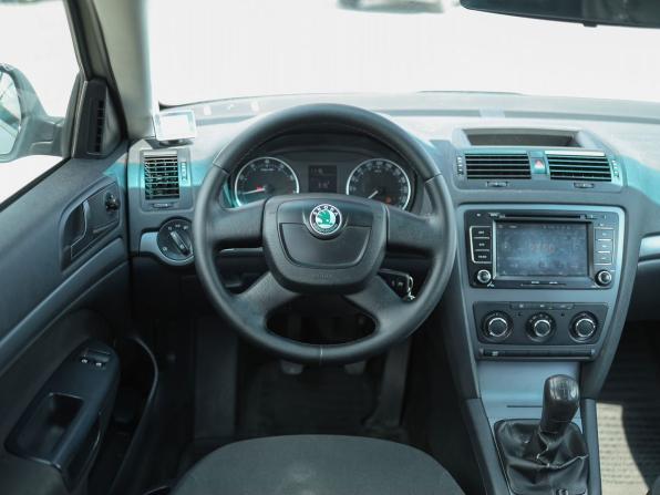 Skoda Octavia II (A5) Рестайлинг с пробегом 2013 года, цена 649 000 рублей, 190188 км, лифтбек, Автокод Объявления