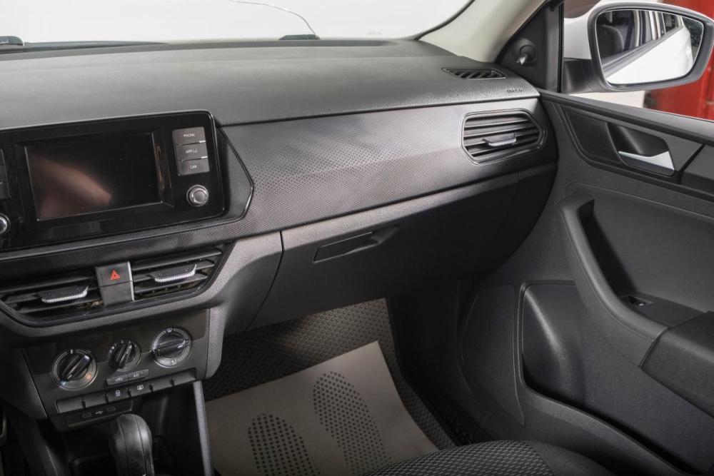 Volkswagen Polo VI Томск  - изображение 12
