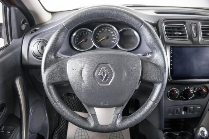Renault Logan II с пробегом 2016 года, цена 849 000 рублей, 111655 км, седан, Автокод Объявления
