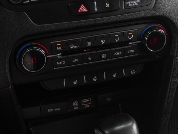 Kia Ceed III с пробегом 2019 года, цена 1 199 000 рублей, 379727 км, универсал, Автокод Объявления
