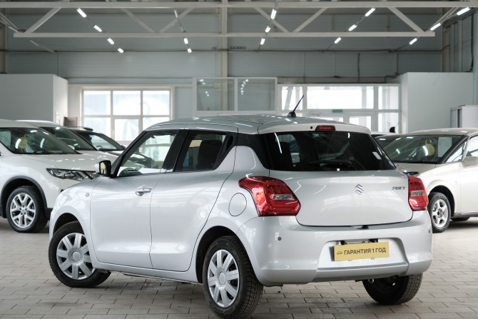 Suzuki Swift V с пробегом 2019 года, цена 1 349 000 рублей, 53000 км, хэтчбек, Автокод Объявления