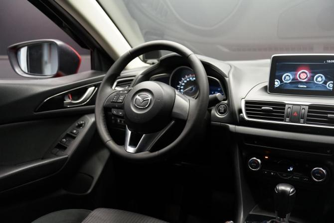 Mazda 3 III (BM) с пробегом 2014 года, цена 1 570 000 рублей, 62000 км, седан, Автокод Объявления