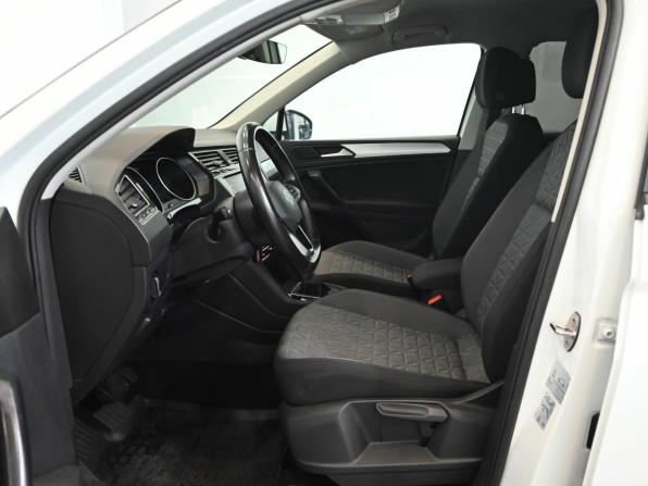 Volkswagen Tiguan II Рестайлинг с пробегом 2021 года, цена 3 200 000 рублей, 126557 км, внедорожник, Автокод Объявления