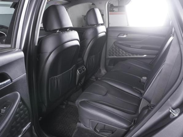 Hyundai Santa Fe IV Рестайлинг с пробегом 2022 года, цена 3 899 000 рублей, 86987 км, внедорожник, Автокод Объявления