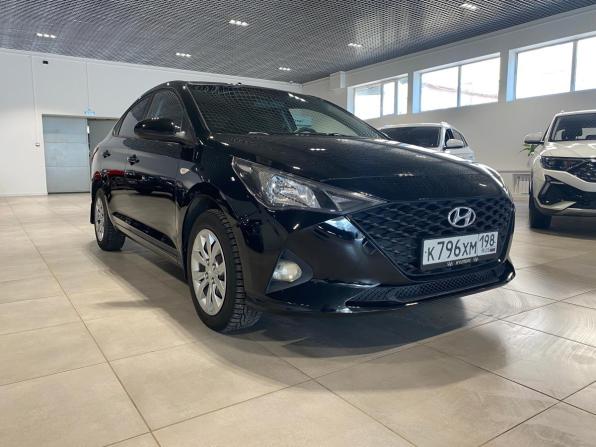 Hyundai Solaris II Рестайлинг с пробегом 2021 года, цена 1 299 000 рублей, 113000 км, седан, Автокод Объявления