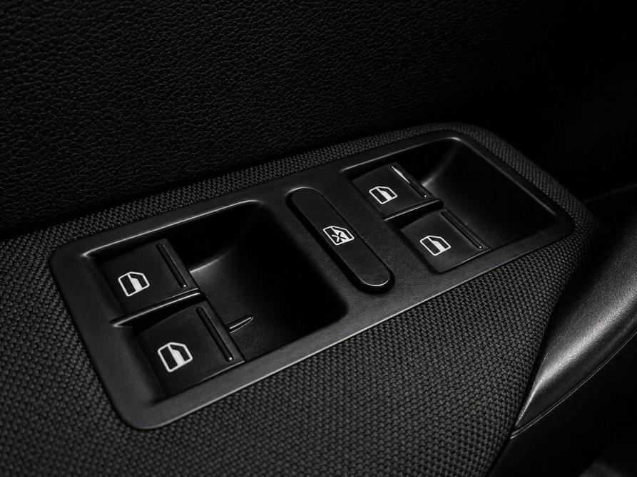 Volkswagen Polo V Рестайлинг Уфа  - изображение 12