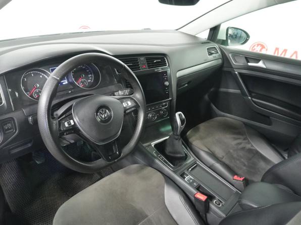 Volkswagen Golf VII Рестайлинг с пробегом 2017 года, цена 1 295 000 рублей, 240798 км, универсал, Автокод Объявления