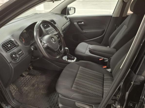 Volkswagen Polo V Рестайлинг с пробегом 2017 года, цена 1 230 000 рублей, 93696 км, седан, Автокод Объявления