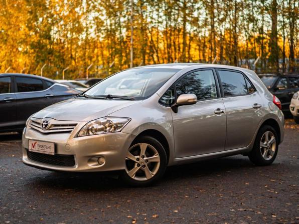 Toyota Auris I Рестайлинг с пробегом 2011 года, цена 955 000 рублей, 125314 км, хэтчбек, Автокод Объявления
