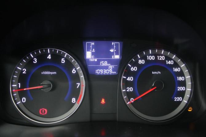 Hyundai Solaris I Рестайлинг с пробегом 2015 года, цена 990 000 рублей, 109000 км, седан, Автокод Объявления