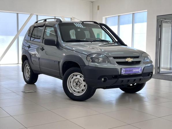 Chevrolet Niva I Рестайлинг с пробегом 2019 года, цена 830 000 рублей, 100095 км, внедорожник, Автокод Объявления