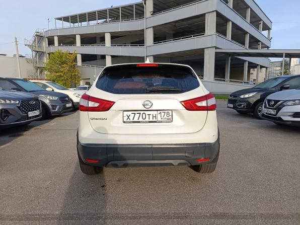 Nissan Qashqai II с пробегом 2017 года, цена 1 049 000 рублей, 181000 км, внедорожник, Автокод Объявления