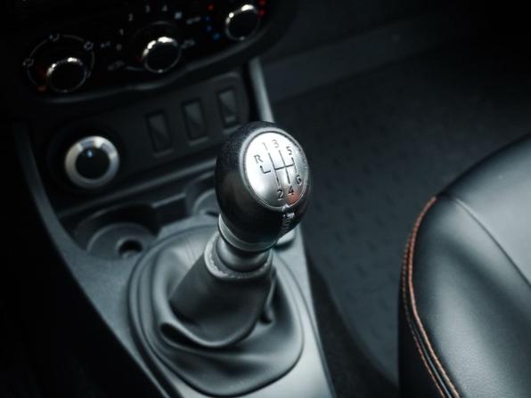 Renault Duster I Рестайлинг с пробегом 2015 года, цена 1 349 000 рублей, 144995 км, внедорожник, Автокод Объявления