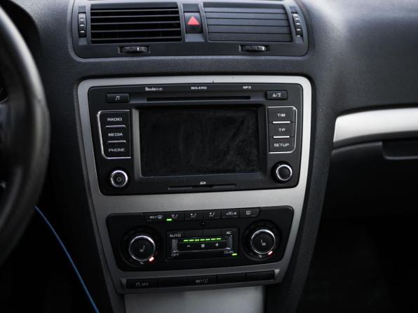 Skoda Octavia II (A5) Рестайлинг с пробегом 2012 года, цена 599 000 рублей, 185521 км, лифтбек, Автокод Объявления