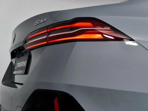 BMW 5 серии VIII (G60/G61/G68) с пробегом 2025 года, цена 7 950 000 рублей, 11500 км, седан, Автокод Объявления