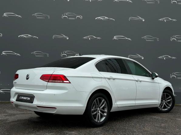 Volkswagen Passat B8 с пробегом 2018 года, цена 1 555 700 рублей, 146502 км, седан, Автокод Объявления