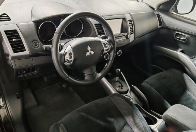 Mitsubishi Outlander II Рестайлинг с пробегом 2012 года, цена 900 000 рублей, 210599 км, внедорожник, Автокод Объявления