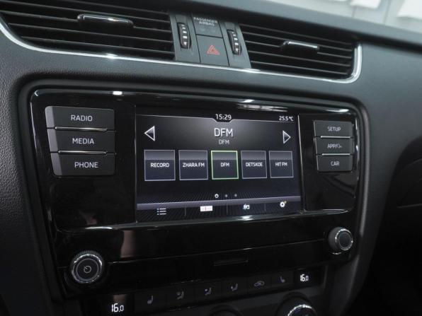 Skoda Octavia III (A7) Рестайлинг с пробегом 2019 года, цена 2 520 000 рублей, 36858 км, лифтбек, Автокод Объявления