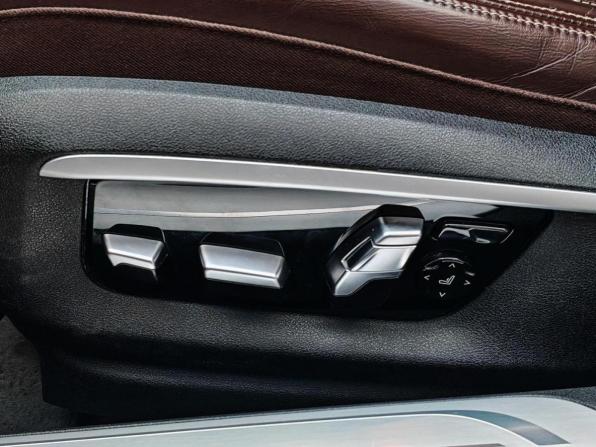 BMW 7 серии VI (G11/G12) с пробегом 2017 года, цена 4 560 000 рублей, 130165 км, седан, Автокод Объявления