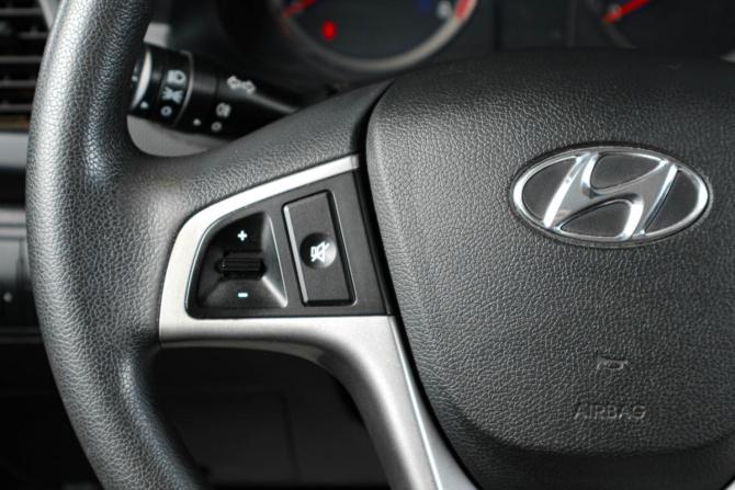 Hyundai Solaris I Рестайлинг с пробегом 2016 года, цена 1 279 000 рублей, 89500 км, седан, Автокод Объявления