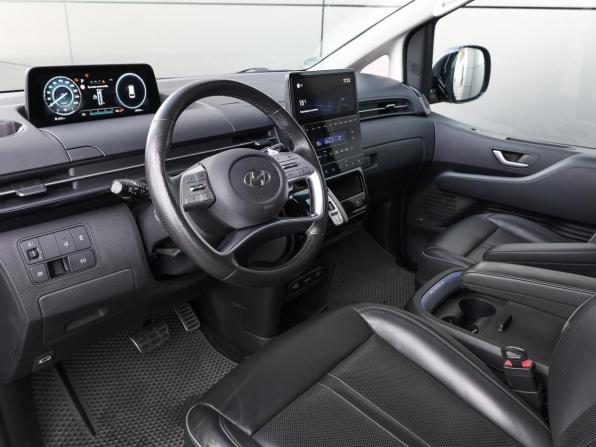 Hyundai Staria I с пробегом 2021 года, цена 4 998 000 рублей, 68893 км, минивэн, Автокод Объявления