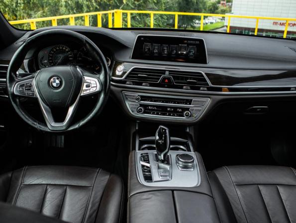 BMW 7 серии VI (G11/G12) с пробегом 2016 года, цена 2 449 000 рублей, 209364 км, седан, Автокод Объявления