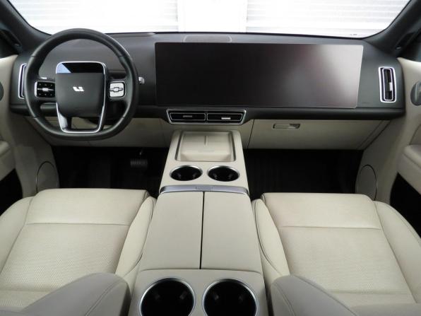 Li Auto (Lixiang) L9 I с пробегом 2023 года, цена 6 350 000 рублей, 22442 км, внедорожник, Автокод Объявления