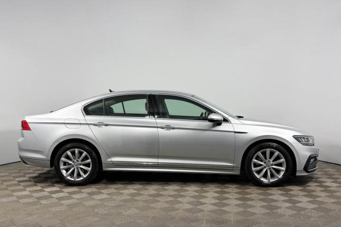 Volkswagen Passat B8 с пробегом 2019 года, цена 2 065 200 рублей, 178750 км, седан, Автокод Объявления