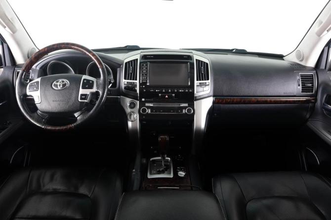 Toyota Land Cruiser 200 Series с пробегом 2012 года, цена 2 999 000 рублей, 197000 км, внедорожник, Автокод Объявления