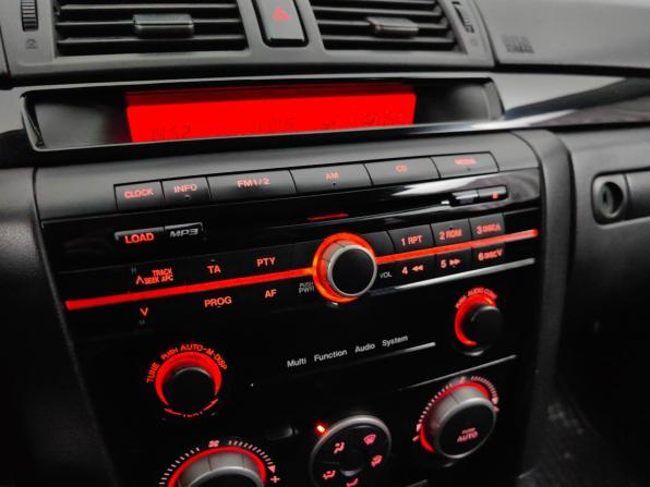 Mazda 3 I (BK) Рестайлинг с пробегом 2008 года, цена 585 000 рублей, 204000 км, седан, Автокод Объявления