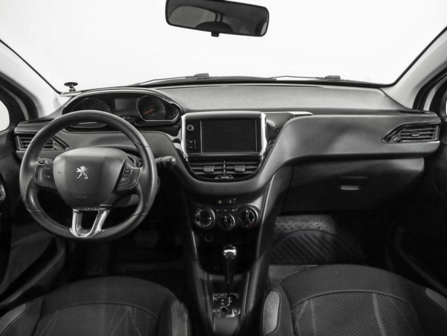 Peugeot 208 I Санкт-Петербург  - изображение 11