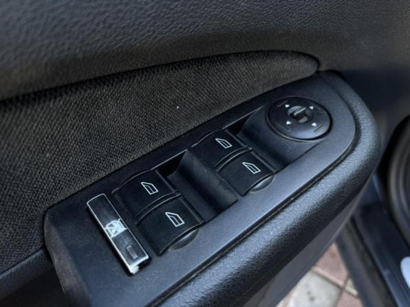 Ford Focus II с пробегом 2005 года, цена 409 990 рублей, 244000 км, седан, Автокод Объявления