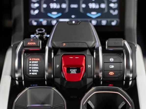 Новый Lamborghini Urus I Рестайлинг 2025 года, цена 39 990 000 рублей, внедорожник, Автокод Объявления