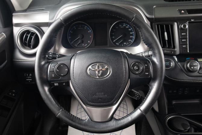 Toyota RAV4 IV (XA40) Рестайлинг с пробегом 2017 года, цена 2 549 000 рублей, 97161 км, внедорожник, Автокод Объявления