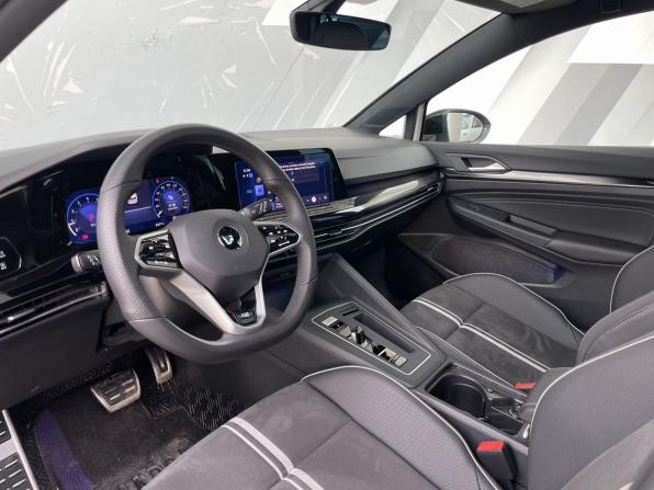 Volkswagen Golf VIII с пробегом 2024 года, цена 3 570 000 рублей, 5317 км, хэтчбек, Автокод Объявления