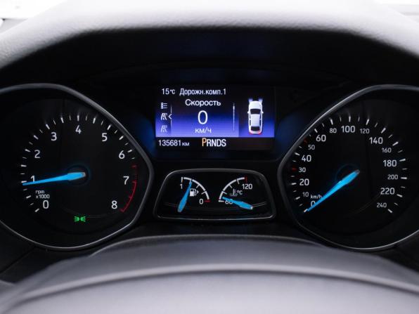 Ford Focus III Рестайлинг с пробегом 2015 года, цена 1 043 000 рублей, 135680 км, седан, Автокод Объявления