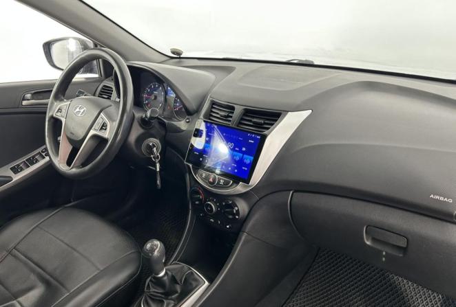 Hyundai Solaris I Рестайлинг с пробегом 2016 года, цена 1 000 000 рублей, 173843 км, седан, Автокод Объявления