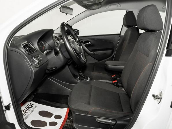 Volkswagen Polo V Рестайлинг с пробегом 2017 года, цена 1 149 500 рублей, 89219 км, седан, Автокод Объявления