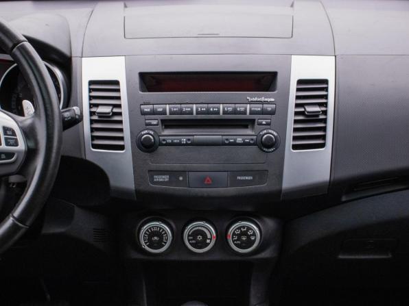Mitsubishi Outlander II с пробегом 2008 года, цена 880 000 рублей, 238780 км, внедорожник, Автокод Объявления