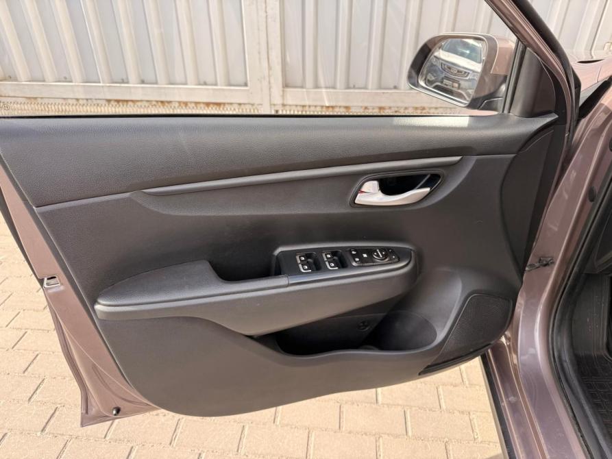 Kia Rio IV Ростов-на-Дону  - изображение 8