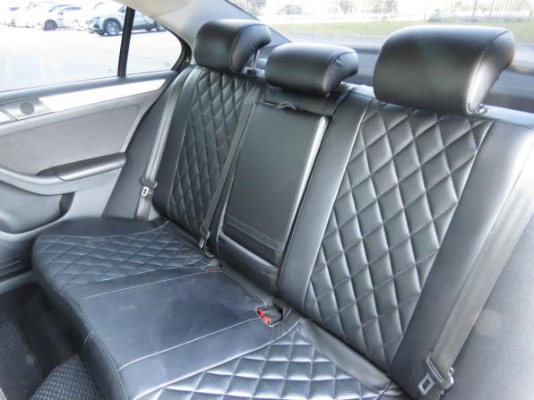 Volkswagen Jetta VI с пробегом 2013 года, цена 615 000 рублей, 270000 км, седан, Автокод Объявления
